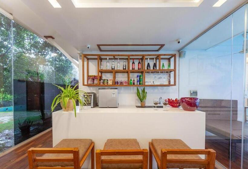 リゾートホテル Stayvista At The Rain   River Villa With Infinity Pool