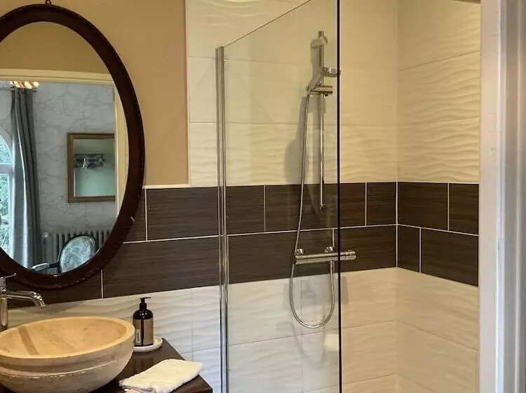 Aamiaismajoitus (B&B) Ainsi De Suites   Chambres & Table D Hôtes   Spa & Massages