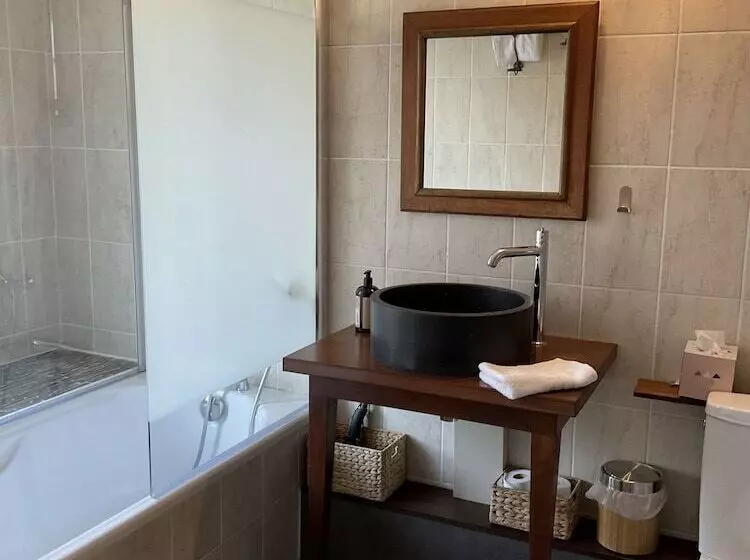 Aamiaismajoitus (B&B) Ainsi De Suites   Chambres & Table D Hôtes   Spa & Massages