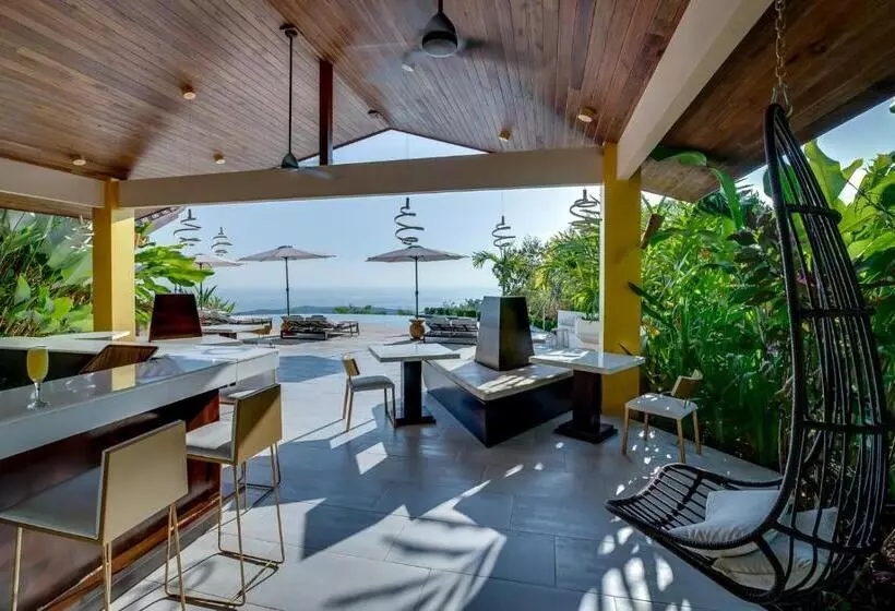 Hotelli Golden Pineapple Villas Adults Only