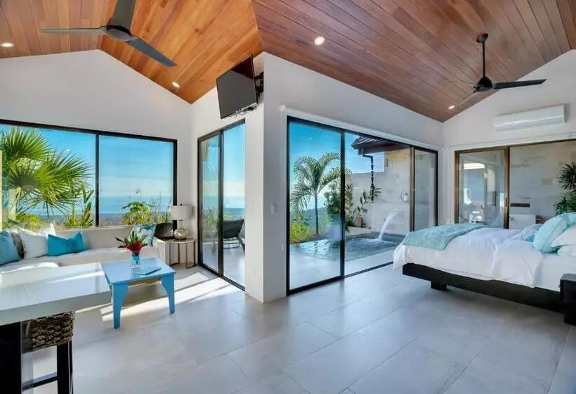 Hotelli Golden Pineapple Villas Adults Only