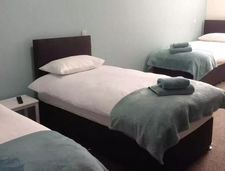 Hotelli The Bear On The Square