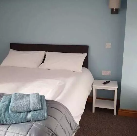 Hotelli The Bear On The Square