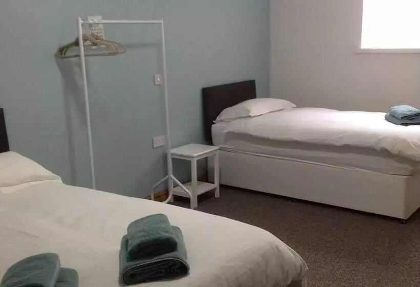 Hotelli The Bear On The Square