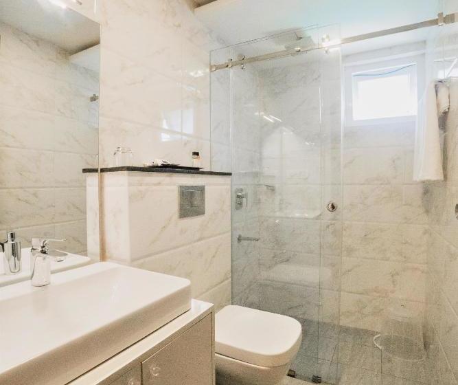 ホテル Summit Hampton