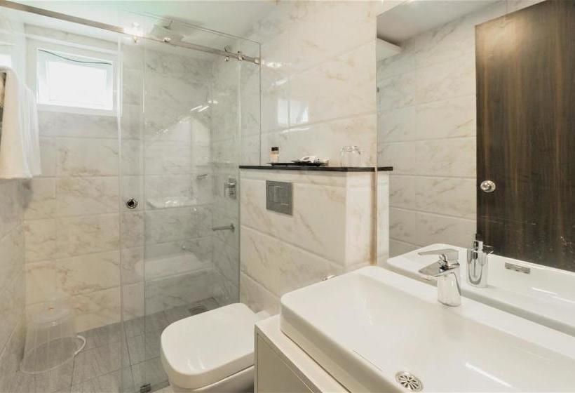 ホテル Summit Hampton