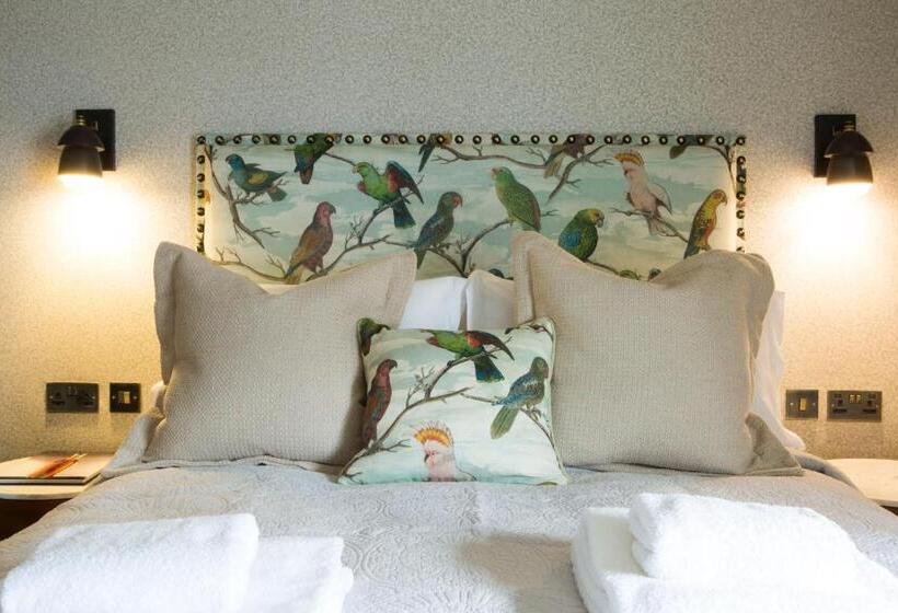 مبيت وإفطار The Legh Arms Prestbury