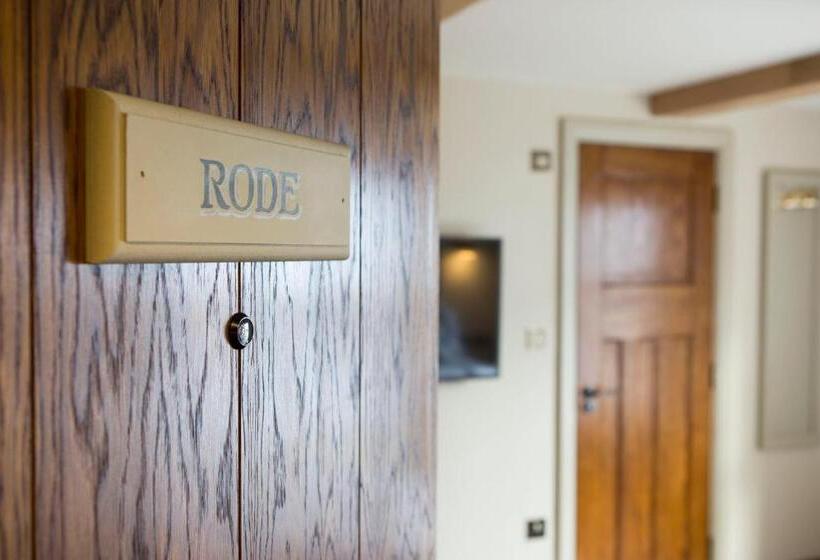 Bed and Breakfast The Legh Arms Prestbury