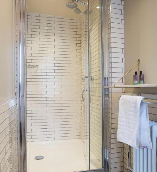 Bed and Breakfast The Legh Arms Prestbury