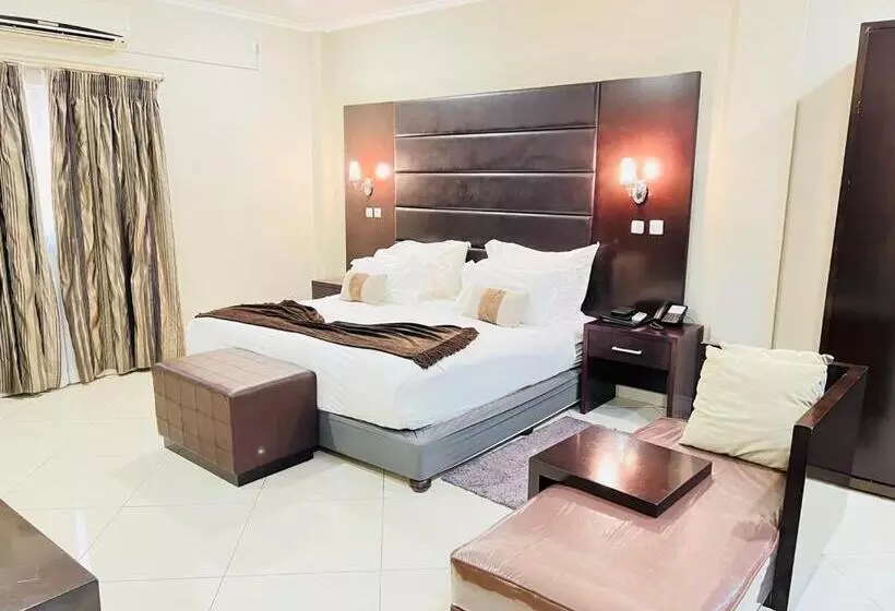 Hotel Amirana