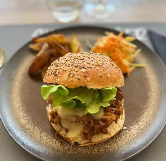 Hotelli Du Lion D Or