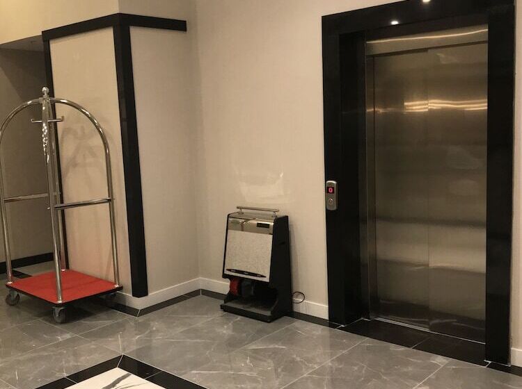 Roof 264 Hotel & Suites