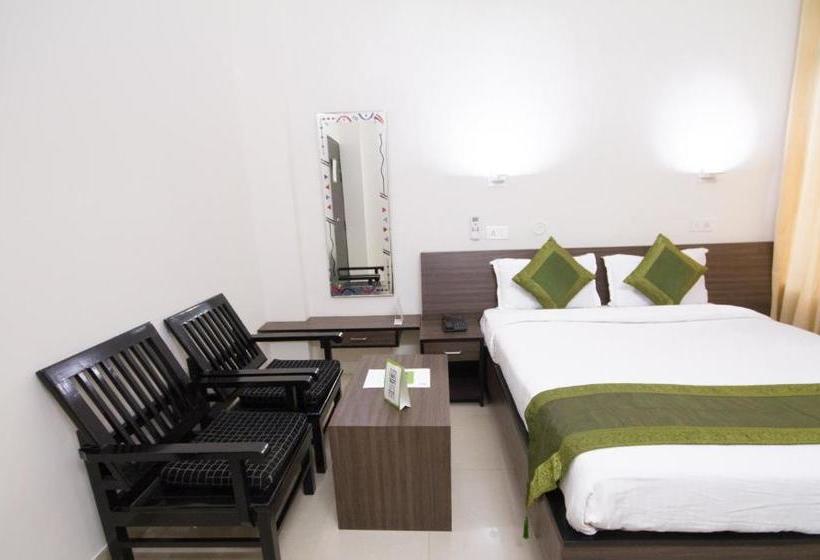 Hotel Treebo Trend Shubhankar Inn