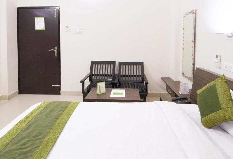 Hotel Treebo Trend Shubhankar Inn