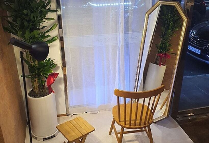 בית מלון כפרי Yeosu Stay