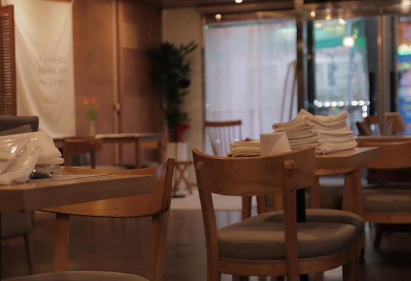 בית מלון כפרי Yeosu Stay