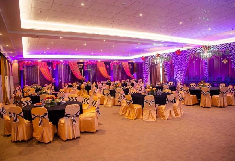 استراحتگاه Tiger Palace By Soaltee