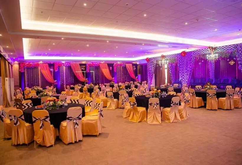 استراحتگاه Tiger Palace By Soaltee