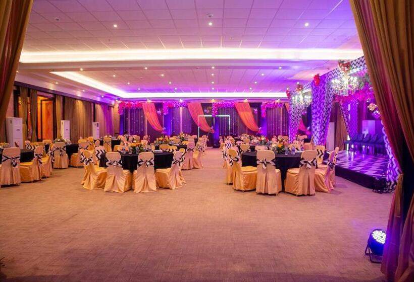 استراحتگاه Tiger Palace By Soaltee