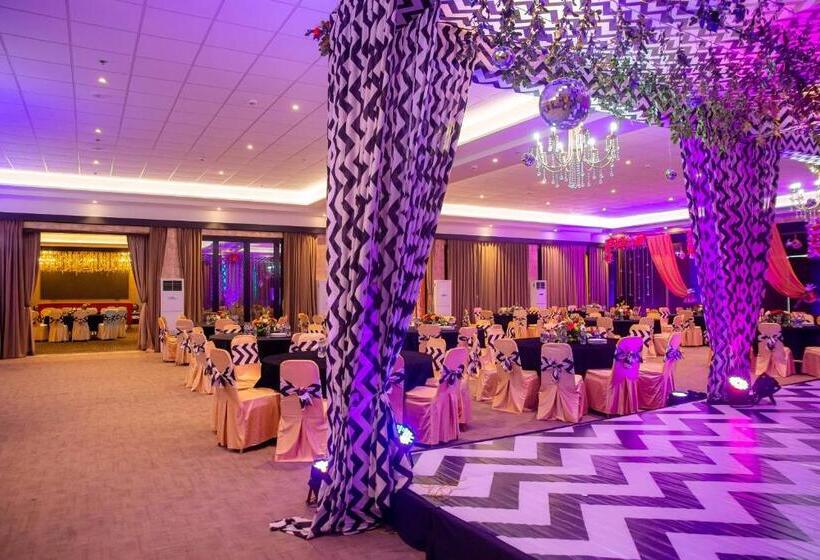 استراحتگاه Tiger Palace By Soaltee