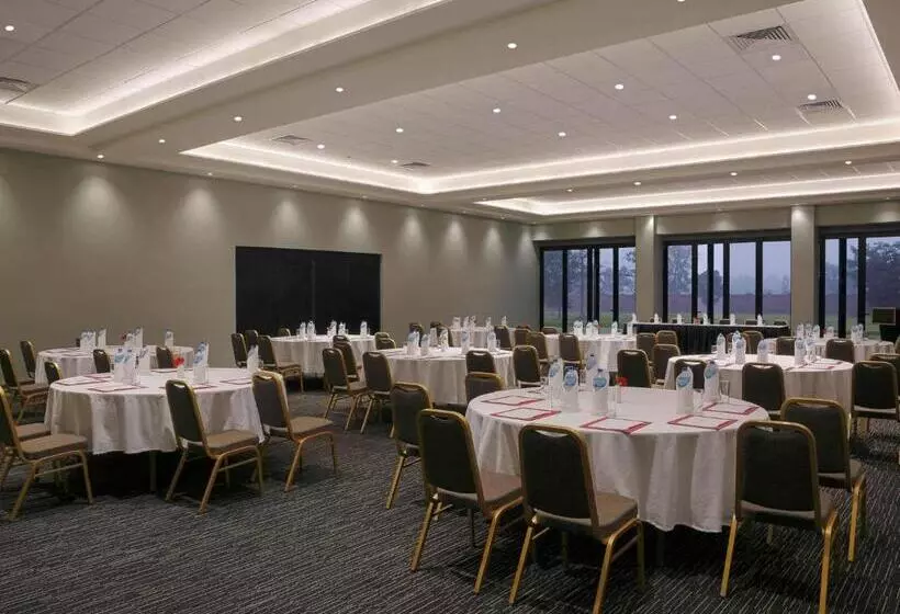 استراحتگاه Tiger Palace By Soaltee