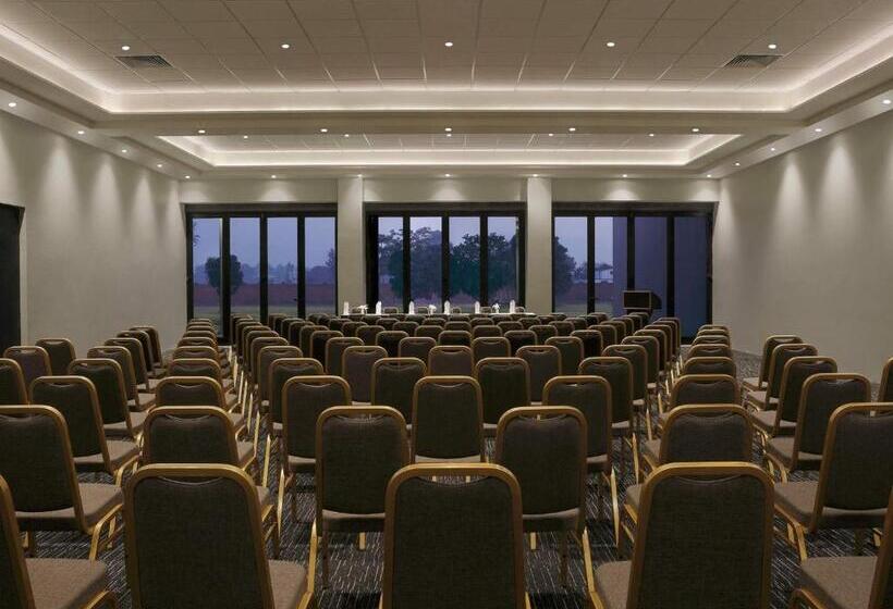 استراحتگاه Tiger Palace By Soaltee