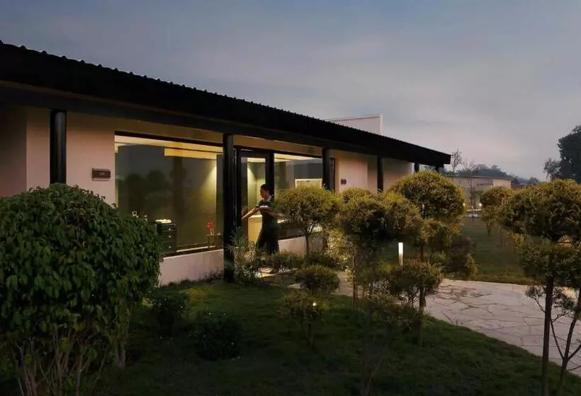 استراحتگاه Tiger Palace By Soaltee