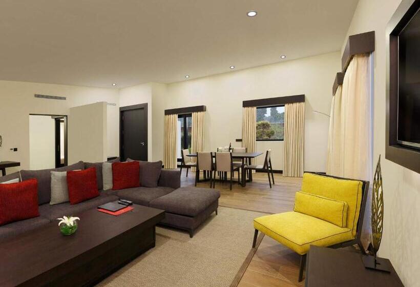 استراحتگاه Tiger Palace By Soaltee