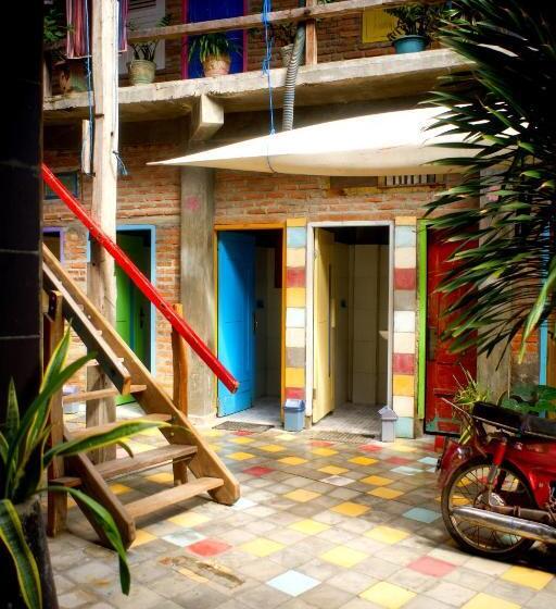 הוסטל La Boheme Bajo