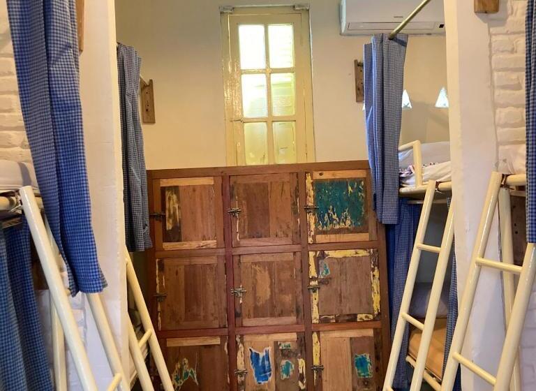 הוסטל La Boheme Bajo