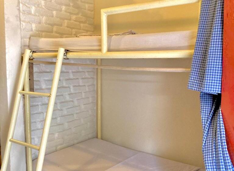 הוסטל La Boheme Bajo