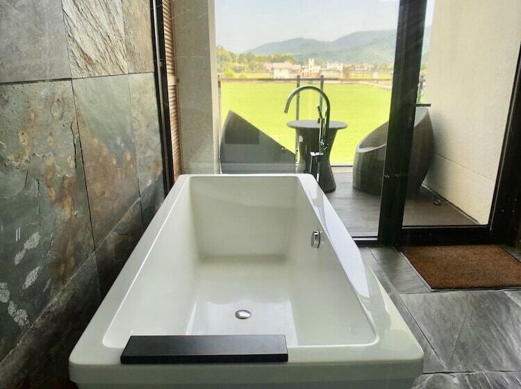 تختخواب و صبحانه Aqua Star Villa Homestay