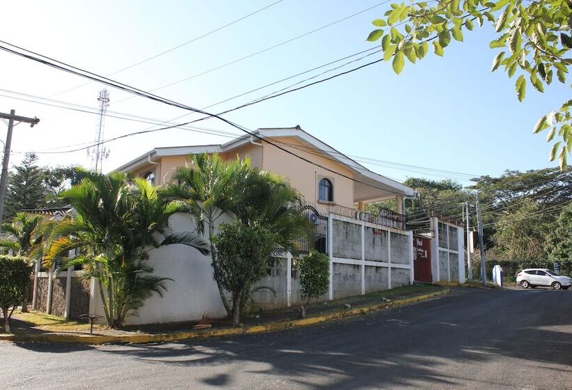 تختخواب و صبحانه Hostal Santo Domingo