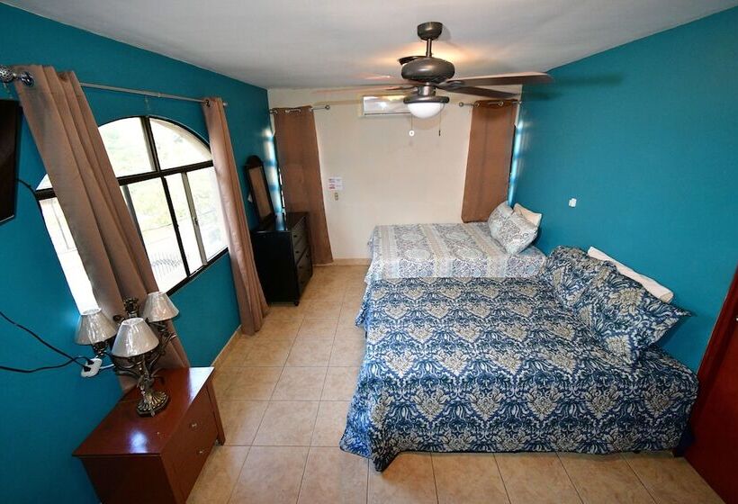 تختخواب و صبحانه Hostal Santo Domingo