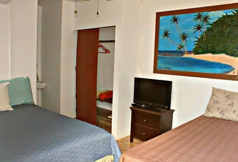 تختخواب و صبحانه Hostal Santo Domingo