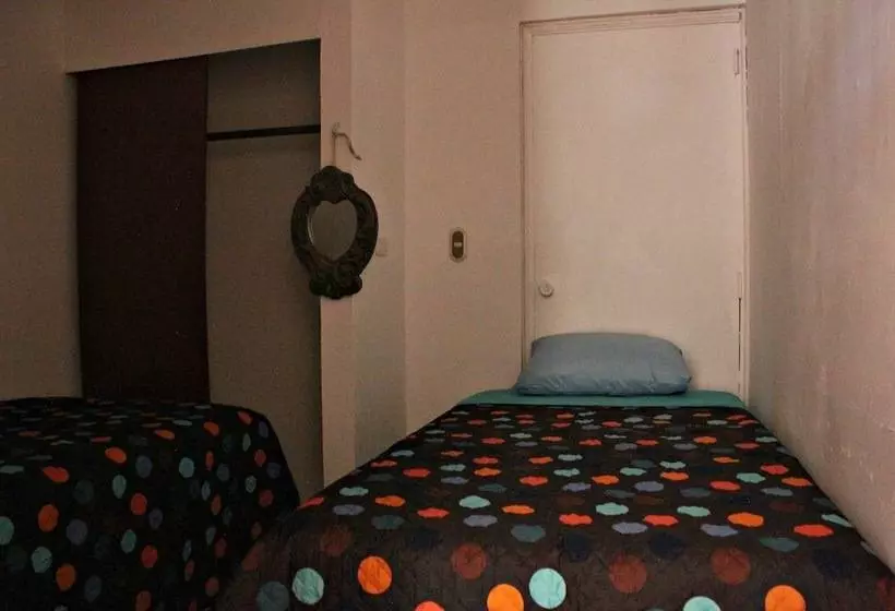تختخواب و صبحانه Hostal Santo Domingo