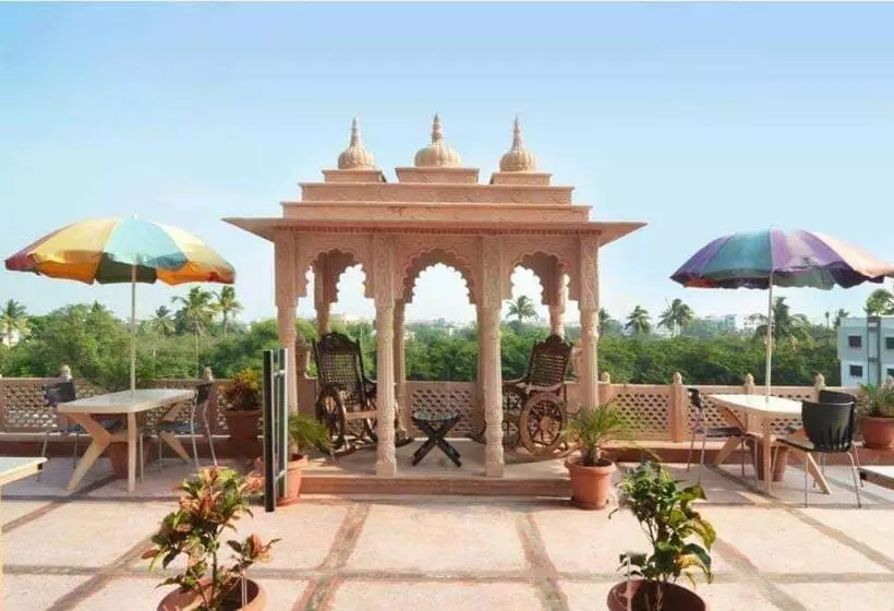 Hotelli Collection O Paradise