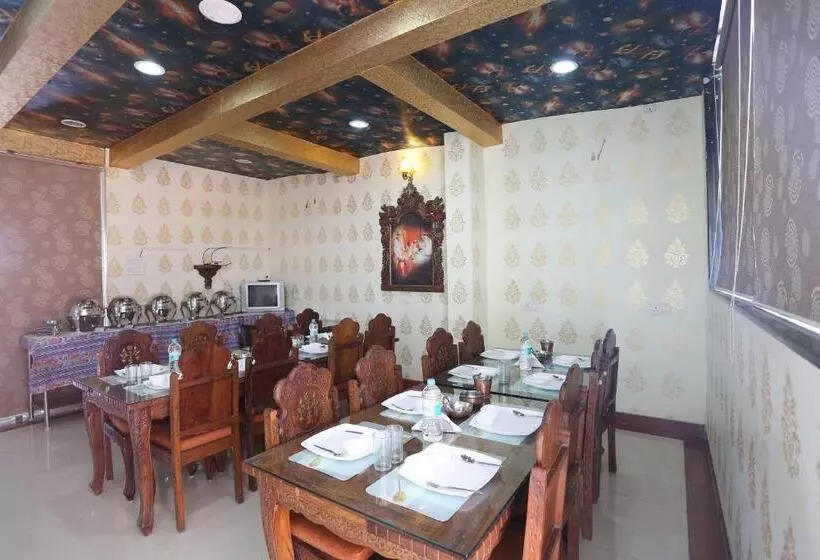 Hotelli Collection O Paradise