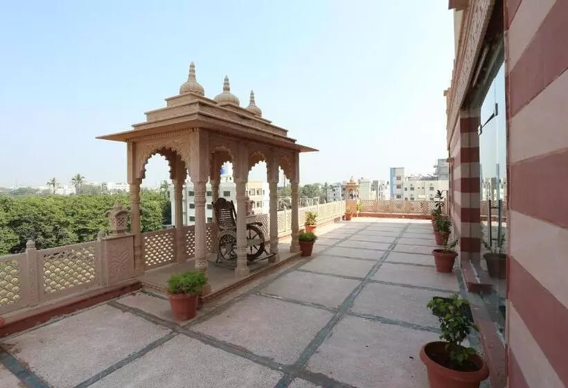 Hotelli Collection O Paradise