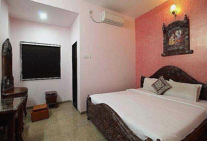 Hotel Collection O Paradise