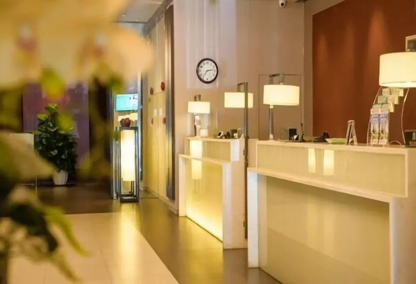 Hotelli Jinjiang Inn Select Foshan Nanhai Guicheng Subway Station