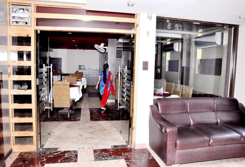 Hotel Treebo Trend Om Residency