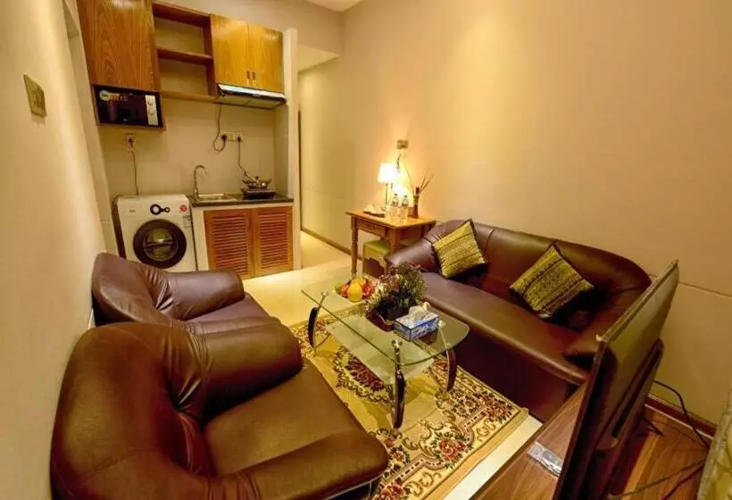 Shwe Taung Tan Hotel   Lake View