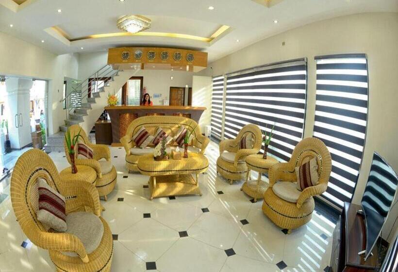 Shwe Taung Tan Hotel   Lake View