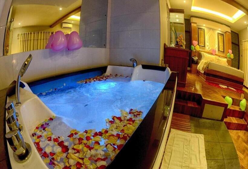 Shwe Taung Tan Hotel   Lake View