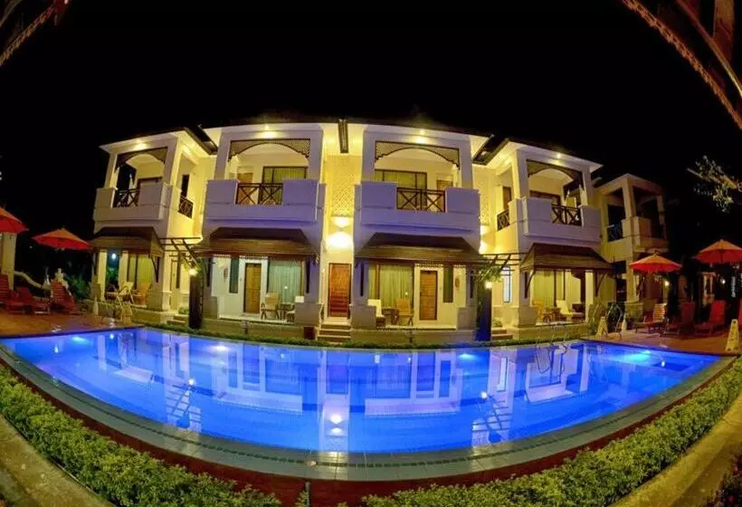 Shwe Taung Tan Hotel   Lake View