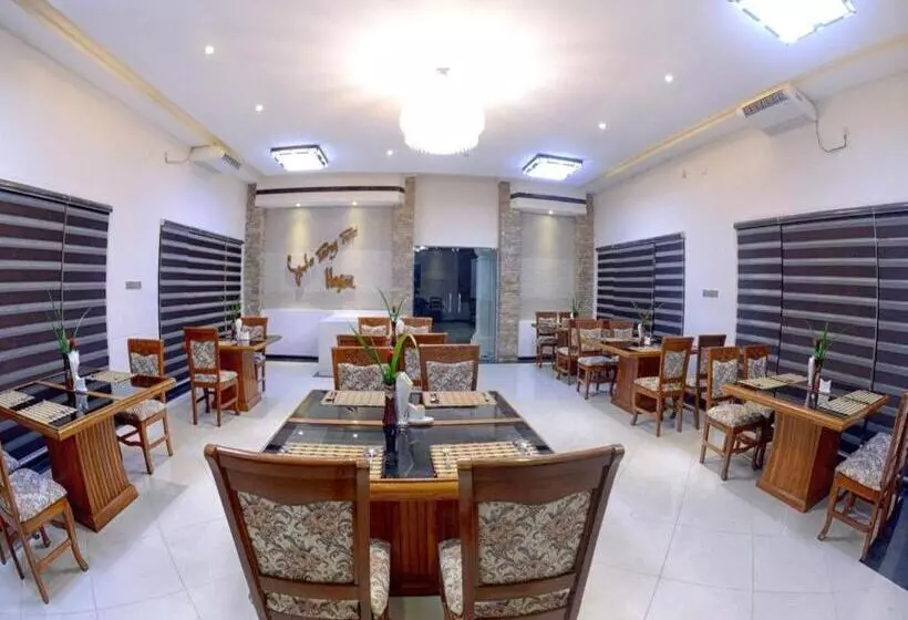 Shwe Taung Tan Hotel   Lake View