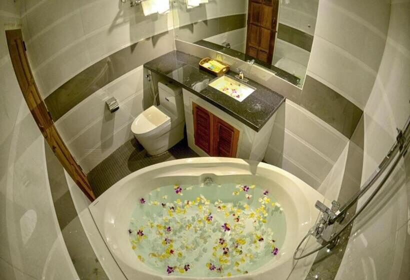 Shwe Taung Tan Hotel   Lake View