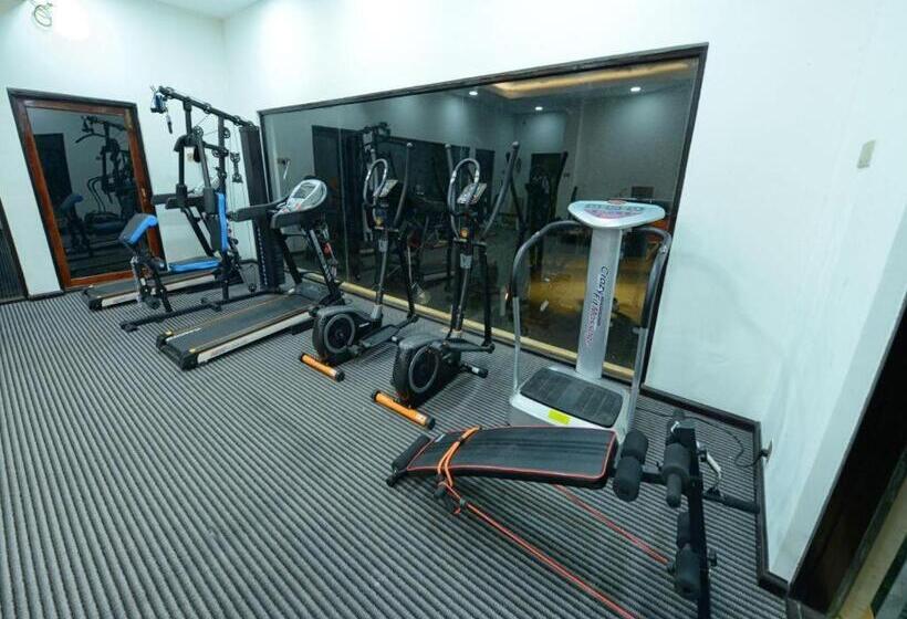 Shwe Taung Tan Hotel   Lake View