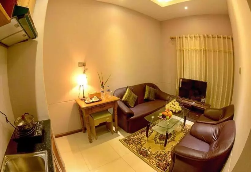 Shwe Taung Tan Hotel   Lake View